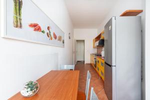 Modern & Luxe - Spacious Apartment in Ostia