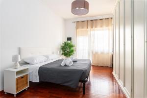 Modern & Luxe - Spacious Apartment in Ostia