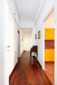 Modern & Luxe - Spacious Apartment in Ostia