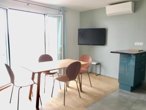 Appartements 40m2, 2 Pieces Hyper Centre Trouville Vue Mer Pour 4 personnes, Arlette Trouville ! : photos des chambres