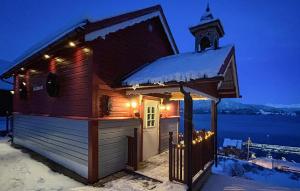 Awesome Home In Lauvstad With Wifi