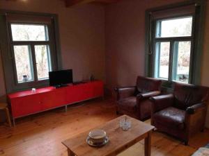 wooden cottage at feel free farm