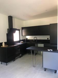 Magnifique propriété - piscine et jardin paysagé