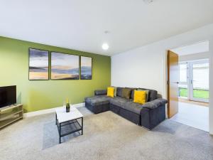 Newquay Fistral Beach House by Signature Stays