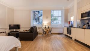 Bank Serviced Apartments by LovelyStay