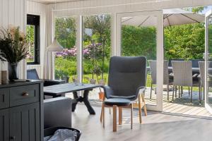 Beautifully Renovated Summer House,
