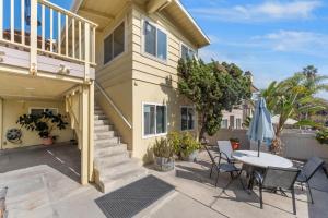 Sweet Sunset Studio Charming Condo with Lovely Views, Free WiFi - Close to Beach and Boardwalk