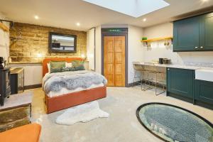 Host & Stay - The Churchside Well