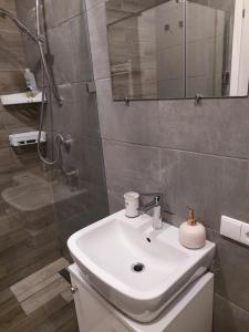 Arki Tower Apartment