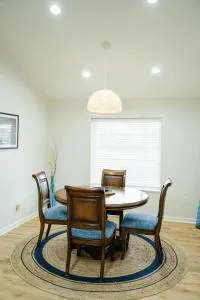 The Moonlight Hideaway - 皮卡尤恩