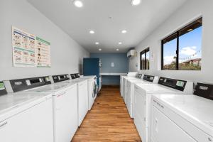 Tempe Hideaway Luxe Amenities Parking