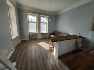 Apartment with roof view next to Railway station