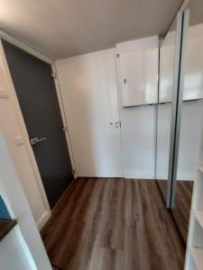 Apartment with roof view next to Railway station