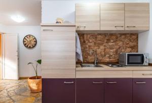 Rustic Retreat Apartments in Pridraga