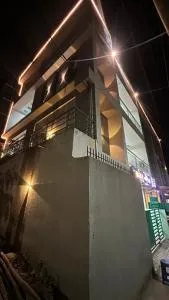 Bara Stays & Guesthouse - Srungavarapukota