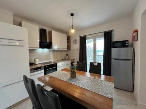 Anchor Apartment in Stanići Near Omiš