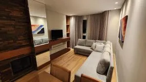 Deslumbrante Flat no Serra Class - 卡内拉