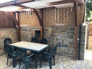 BOUGAINVILLEA Relax e Mare a 50m, in Centro!