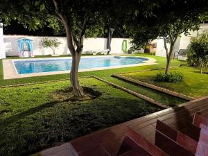 Chalet Familiar Relax con piscina y Aire Acondicionado