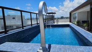 PERFEITO 1dorm, piscina, Intermares com garagem