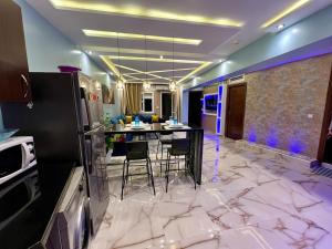 113 Deluxe flat in corniche malabata with balcony