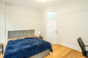 Four Beds by the Station