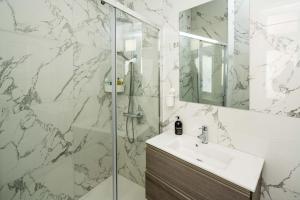 Four Beds by the Station