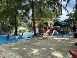 Hollywood Beachfront Bed & Breakfast