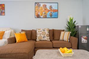 Sumptuous Nivla yaya center,gym,pool and king bed