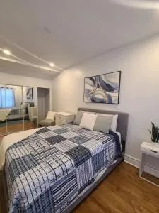 Spacious 3BR Retreat in Vibrant Montreal, Parks, Dining & Culture - Pointe-aux-Trembles