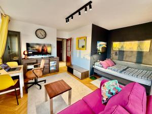 Super Apartment YELLOW 2x Metro fast Wifi 1 Gbs Netflix Panorama Miasta