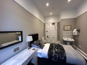 Lochnagar Guest House