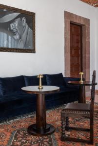 Casa Pedro Vargas, 6BR Estate with Hot Tub & Modern Comforts