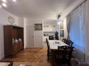 Luxe-Boutique Apartments