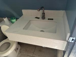 Budget Inn Express