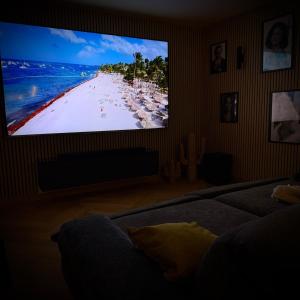 Villas Maison privative avec piscine interieure, spa, sauna, cinema et billard : photos des chambres