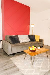 3 Bedroom Home Free Parking & WiFi Contractors Welcome!