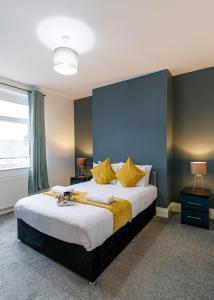 3 Bedroom Home Free Parking & WiFi Contractors Welcome!