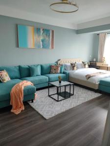 Plushy Nivla haven with pool,gym and mini mart yaya