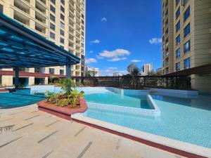 Plushy Nivla haven with pool,gym and mini mart yaya