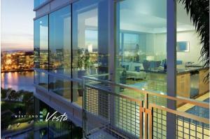 Modern Corporate Apartments by Charles River Park