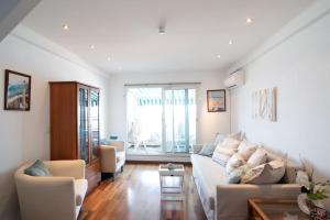 La Prom - a two bedroom apartment with a sea view