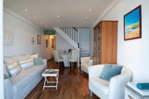 La Prom - a two bedroom apartment with a sea view