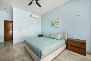 BEACHFRONT COCO Modern Designer House by PENINSULA STAYS