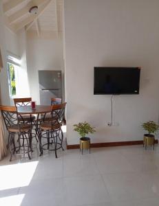 Gorgeous 1 Bedroom Apartment in the Kingston Hills