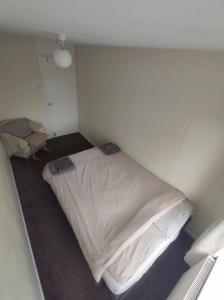 Homestay near a station and park