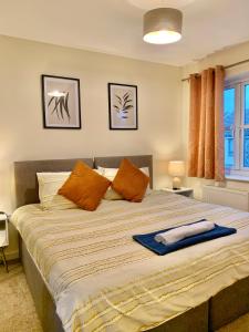 Spacious Stay made for Contractors & Families ! 3 Bedroom House 2 Bathroom in Reading up to 3 Free Parking !!