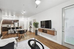 Chic and Stylish 2B near Legacy West Wi-Fi Fitness Pool 2260 - 4hvězdičkové hotely ve městě Frisco