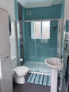 Art Deco One Bedroom Guest Apartment