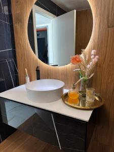 Chill Out Studio Jacuzzi & Sea Views